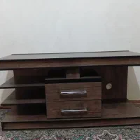 میز تلویزیون در حد نو