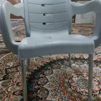 تعدادی صندلی درحدنو