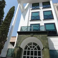 سرمایه گذار هستم