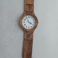 ساعت دیواری کاملا سالم