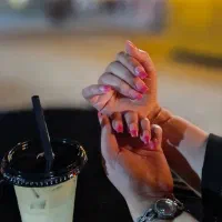 تخفیف ویژه کاشت ناخن