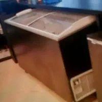 یخچال بستنی