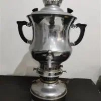 سماور نفتی قدیمی و چراغ