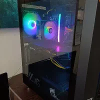 کامپیوتر با مادربرد و رم DDR5