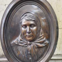 تندیس دیواری پروین اعتصامی