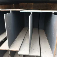 کارگر مسلط به سنگ فرز