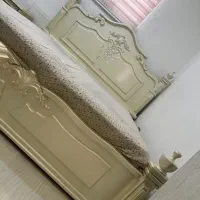 تخت دو نفره کرم صدفی