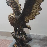 مجسمه عقاب رزین