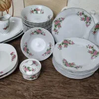 ظروف چینی گل سرخ