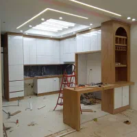 طراحی و اجرای کابینت آشپزخانه وکمددیواری