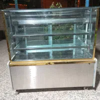 ویترین شیرینی خشک