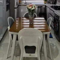 میز غذاخوری