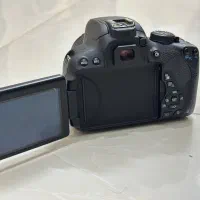 دوربین کانون Canon 700D مشابه نو با لوازم