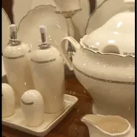 سرویس چینی ۱۲ نفره استخونی لبه نقره‌ای