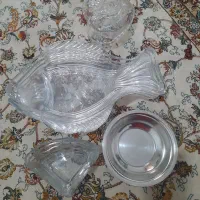 تعدادی ظرف نو نو بفروش میرسد