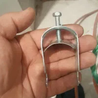 بست چنگالی فلزی