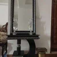 آینه و کنسول و شمعدون