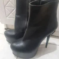 زیبا