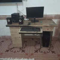 کامپیو تر و میزو صندلی