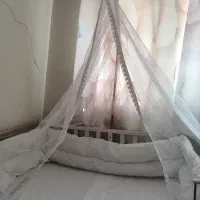 تخت خواب وگهواره