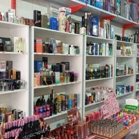 همکار خانم باتجربه آرایشی و بهداشتی