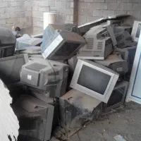 تلوزیون قدیمی سوخته برمیدارم کیس کامیپوتر