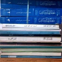 بیش از۲۰۰ جلد کتاب دینی و مذهبی