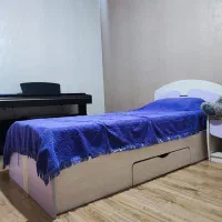 سرویس تخت نوجوان به اضافه عسلی و میز تحریر