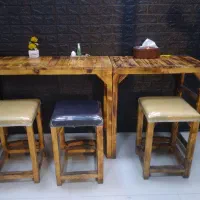 صندلی و نیمکت در حدنوبسیارتمیز چندماه استفاده‌ شده