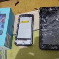 تبلت شکسته گوشی شکسته قیمت پایین نیاز به تعمیر