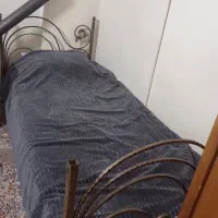 تخت یک نفره