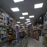 فروشنده شیفت شب سوپر مارکت