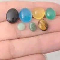 ۷عدد.  نگین عقیق و چشم ببر