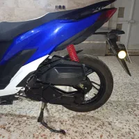 موتور سیکلت کلیک برمودا