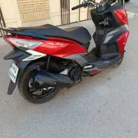 گلکسیj200