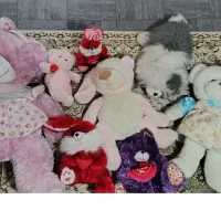 عروسک ها همه باهم بفروش می رسد