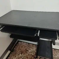 میز کامپیوتر جادار  سالم