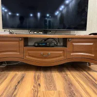 میز تلویزیون در حد نو