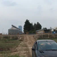 زمین با موقعیت مکانی خوب