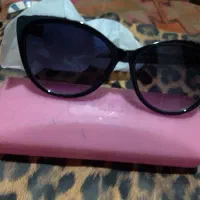 تعداد ۵عدد عینک آفتابی به طور یکجابفروش میرسدق