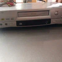 یک دستگاه CD  DAWOO