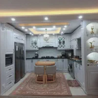 واحد شیک بلوار بهشتی دو کله . غرق در نور