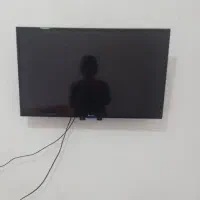 ال ای دی ۳۲ درحد نو بسیار تمیز