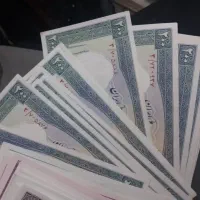 فروشنده و خریدارپول قدیمی