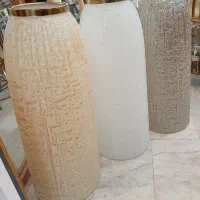 گلدان کنار سالنی