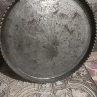سینی قدیمی  طرح دار وکنده کاری شده