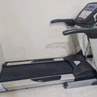 یک دستگاه تردمیل