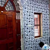 نقاشی ساختمان و دروپنجره