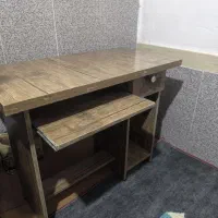 صندلی و میز تحریر