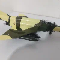 جنگنده f4